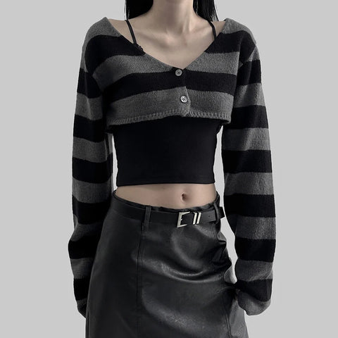 gothic-stripe-buttons-up-knit-crop-top-2
