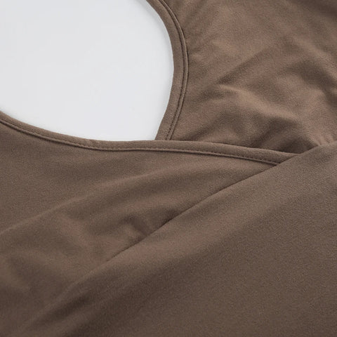 casual-sleeveless-backless-halter-crop-top-9