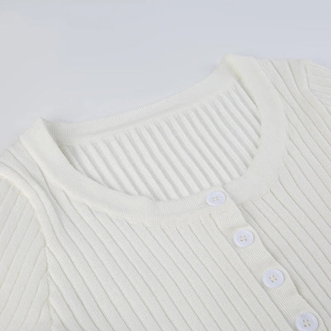 basic-white-buttons-long-sleeves-knitted-top-6