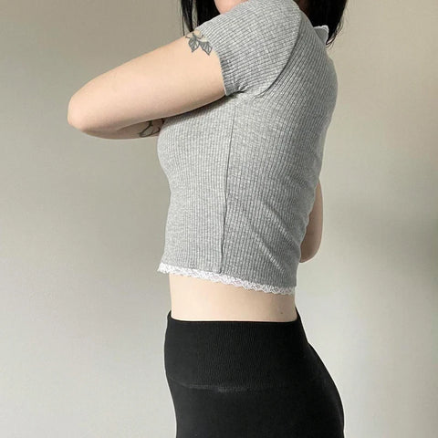 basic-lace-spliced-buttons-crop-top-3