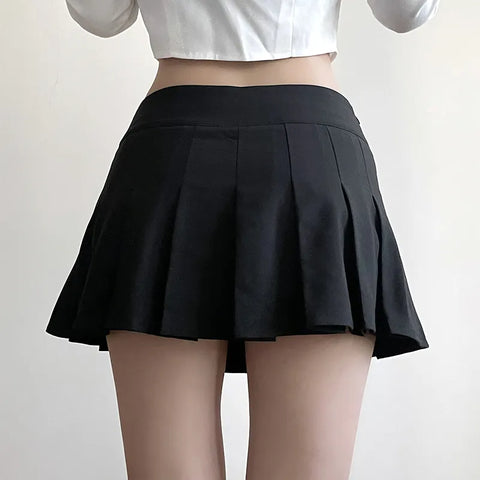 gothic-black-low-waist-rivet-pleated-skirt-3