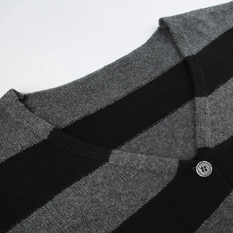 gothic-stripe-buttons-up-knit-crop-top-11