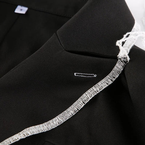 black-stitched-stripe-tasse-long-sleeves-coat-8