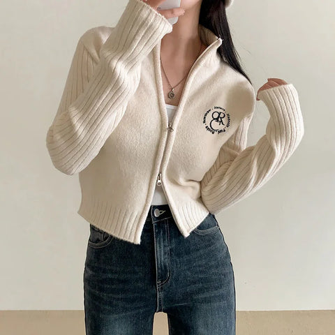 cute-letter-turtleneck-zip-up-knitted-sweater-4