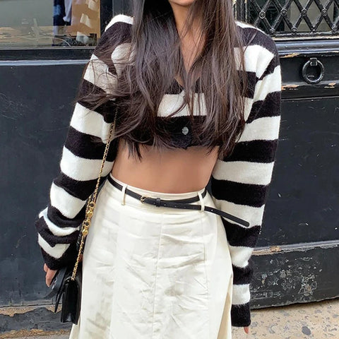 gothic-stripe-buttons-up-knit-crop-top-7