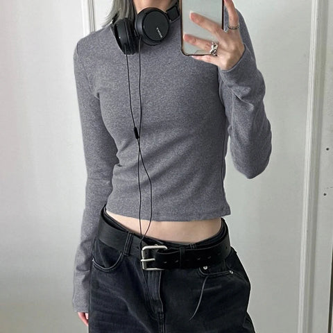 casual-white-crew-neck-crop-top-8