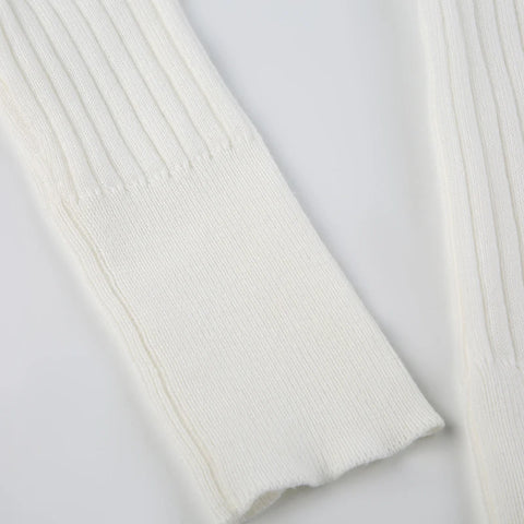 basic-white-buttons-long-sleeves-knitted-top-8