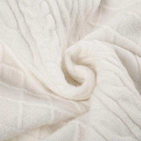 white-twisted-fluffy-zip-up-knitted-sweater-9