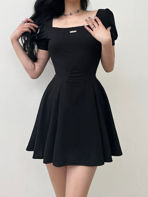 black-puff-sleeve-square-neck-a-line-pleated-dress-4